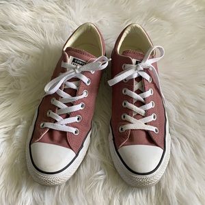 dusty rose converse